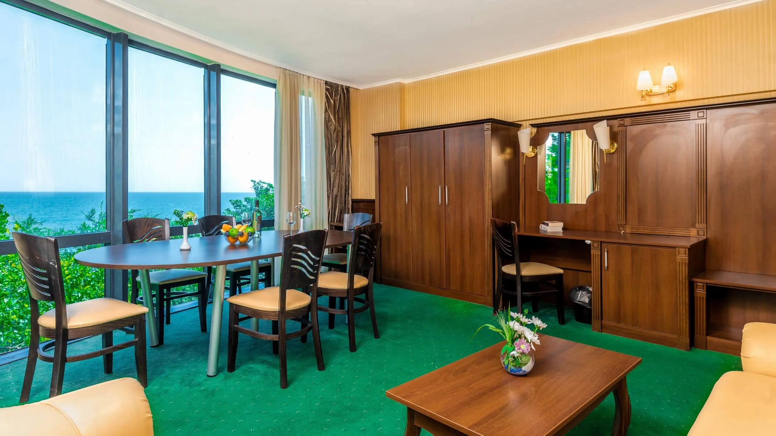 elpida-apartment-sea